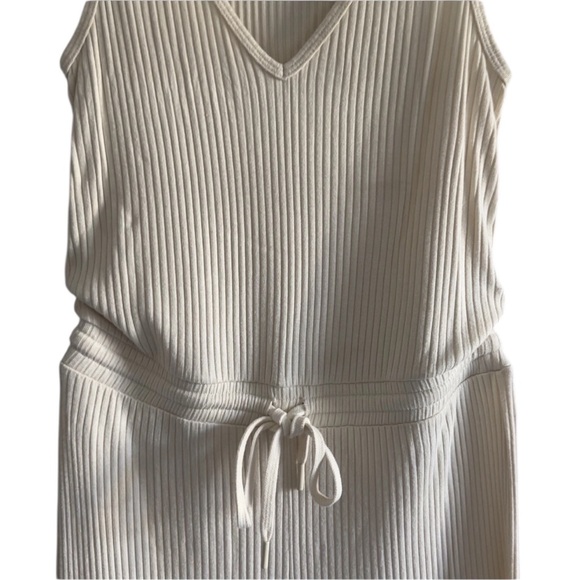 Beyond Yoga Jetsetter Jumpsuit in Ivory Size Medium - Picture 5 of 8